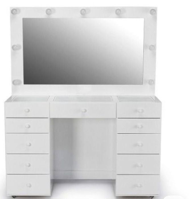 Сдам в аренду место в салоне красоты