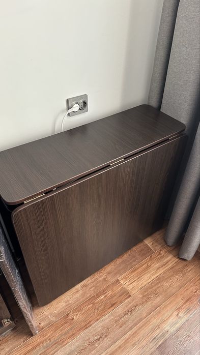 Стол книжка с металлическими ножками