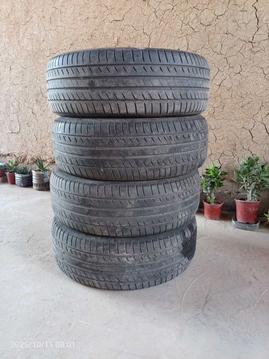 Shina 215  60  R16