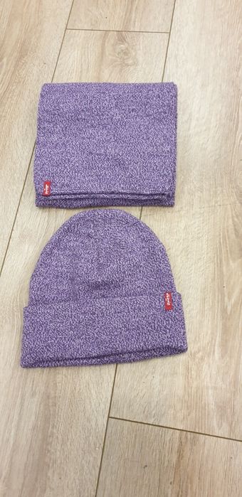 Set caciula+fular LEVIS
