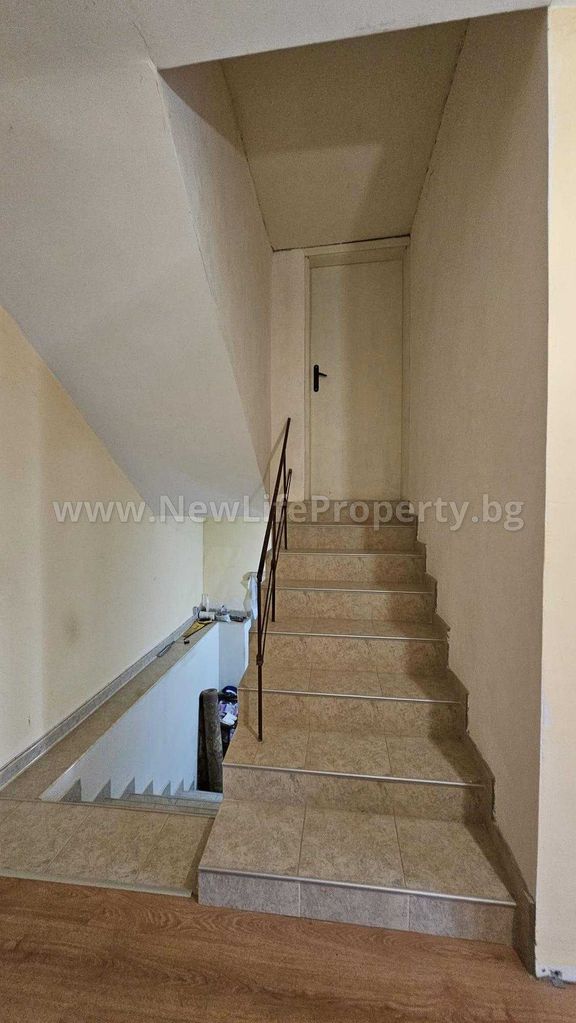Продава се Къща в Камено - 132 кв.м за 1023 €/кв.м - Снимка #15