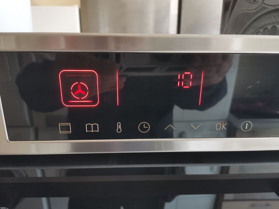 Фурна за вграждане KOENIC