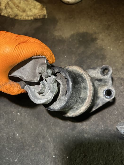 Тампон за двигател/скоростна кутия Honda Jazz Hybrid 2008г-2012г