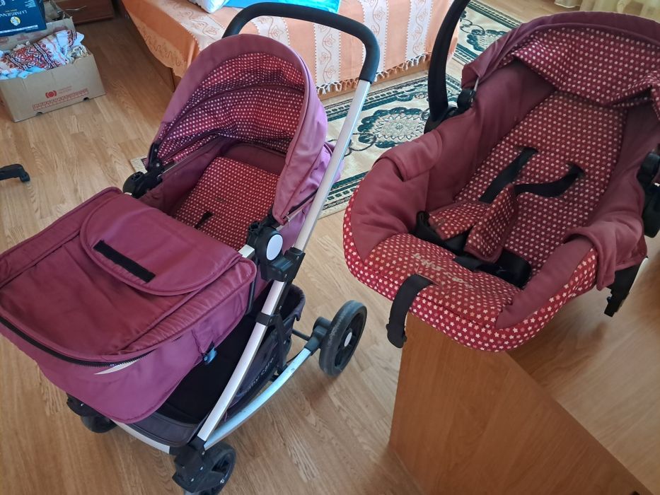 Vând cărucior  3 in 1