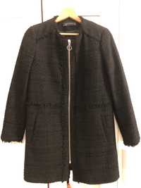 Palton nou stilat cu buzunare de la Zara!