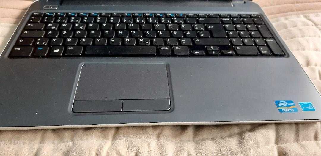 Vand laptop Dell i5,8Gb Ram,HDD500Gb,15,6Led,baterie buna 2ore