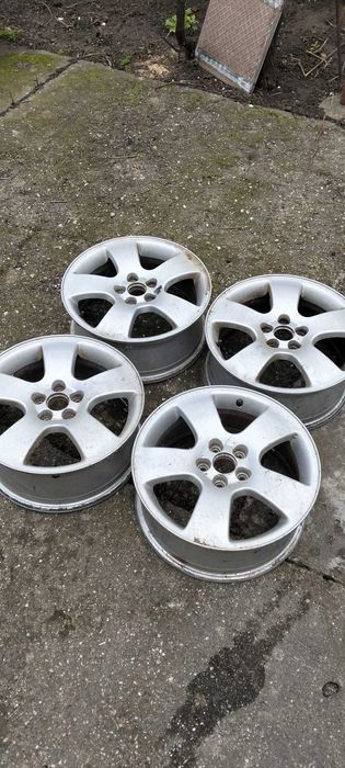 Vând geanta de vw 5x110xR16