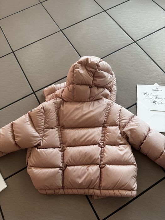 Moncler Ana пухено яке оригинално 104 см, 4г подарък оригинална шапка