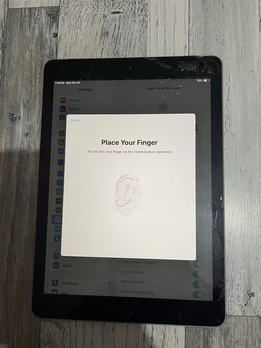 Vand tabelta ipad gen 6 ! Modelul mare