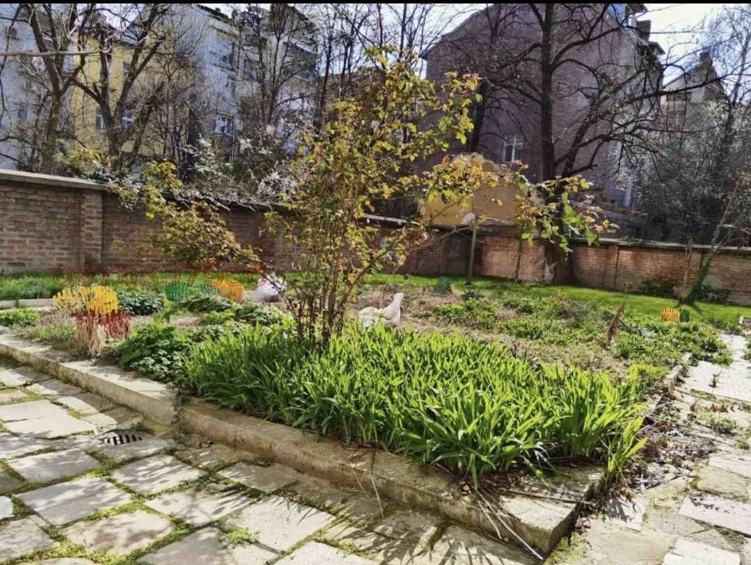 Дава се под наем Едностаен апартамент в София, Център - 15 кв.м за 300 € - Снимка #9