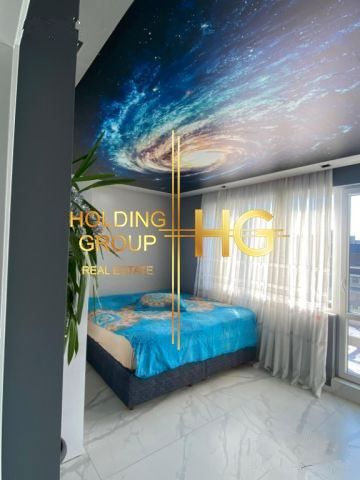 Продава се Тристаен апартамент в Варна, Възраждане 2 - 84 кв.м за 2500 €/кв.м - Снимка #1