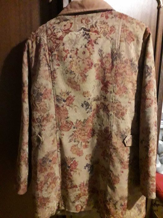 Дамско подплатено палтенце цветно