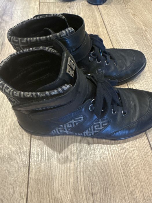 осенние ботинки givenchy