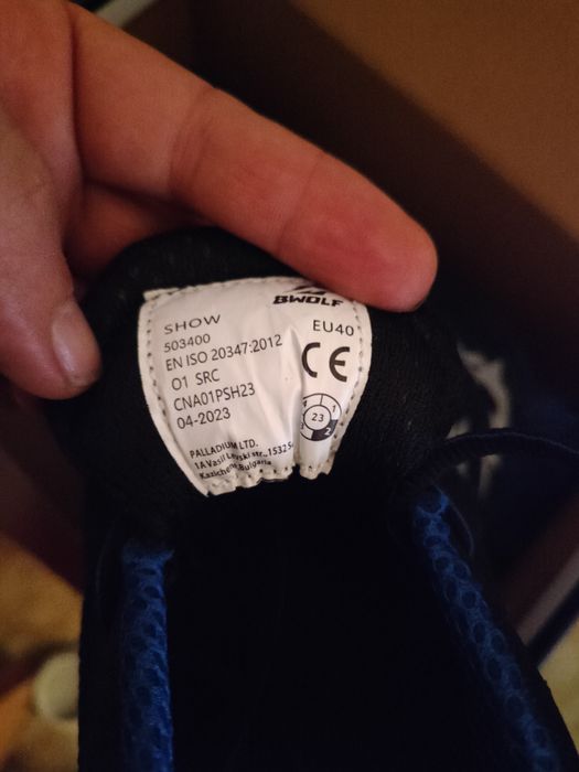 Защитни работни обувки 40 номер 
- Категория:O1 SRC- Лицев