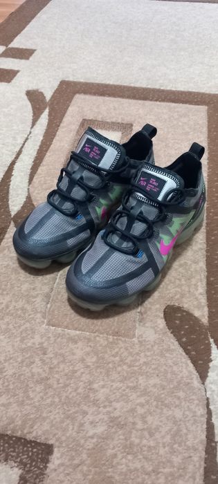 Adidasi Nike air vapormax