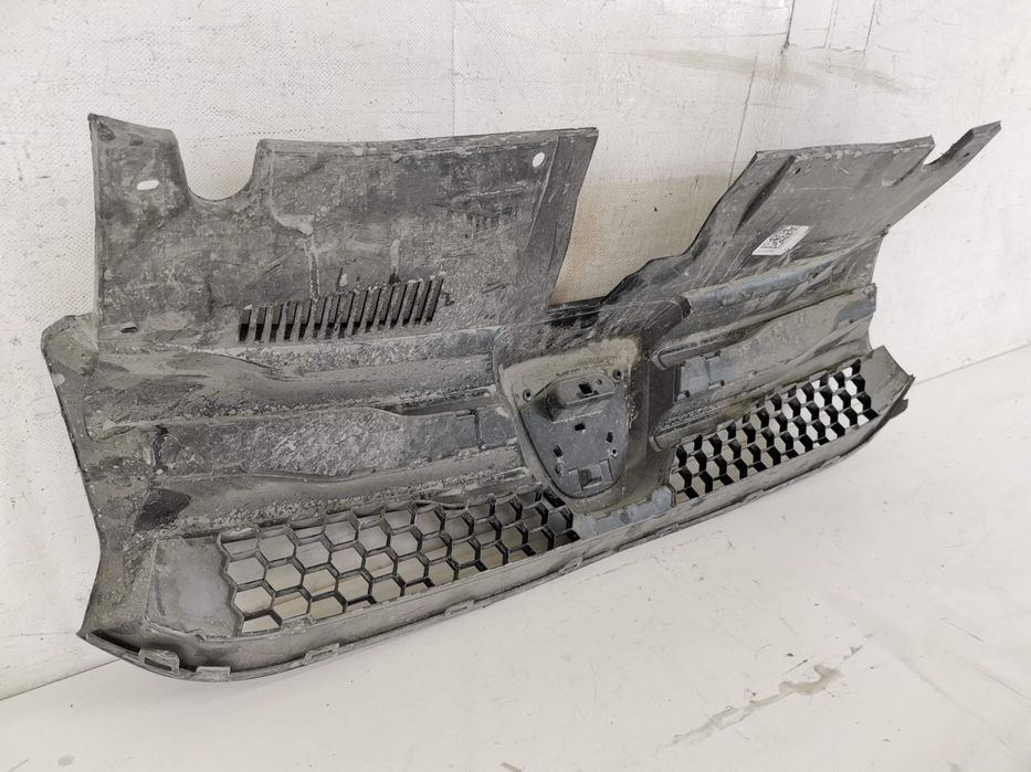 Grila Radiator Dacia  Logan 2 2013 2014 2015 2016 Originala In Stare B
