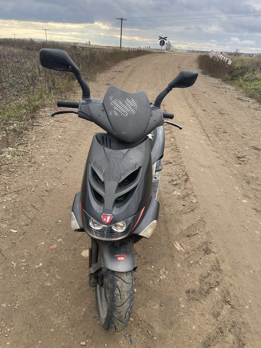 Aprilia sr sport pro