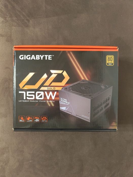 Захранване Gigabyte 750W