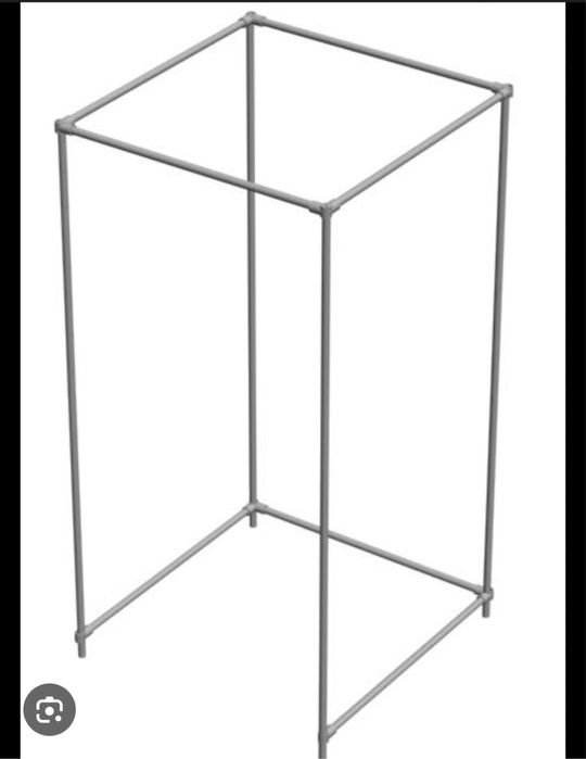 Примерочная железная собирается