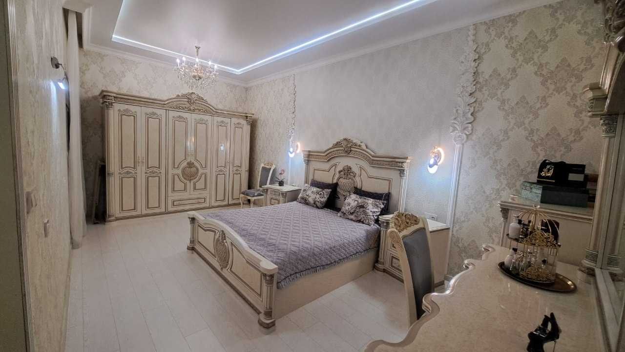 Продается дом и кафе на домбробаде