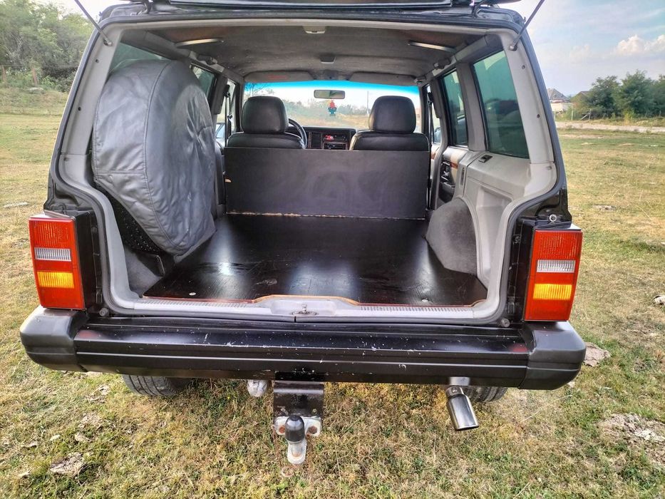 Jeep Cherokee 2.5 TD Autoutilitara