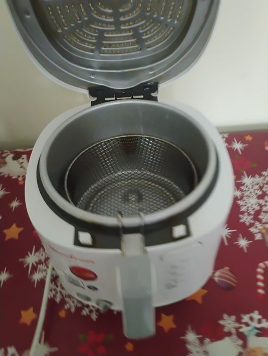 Vând urgent apărat de prăjit cartofi ca nou fara livrare