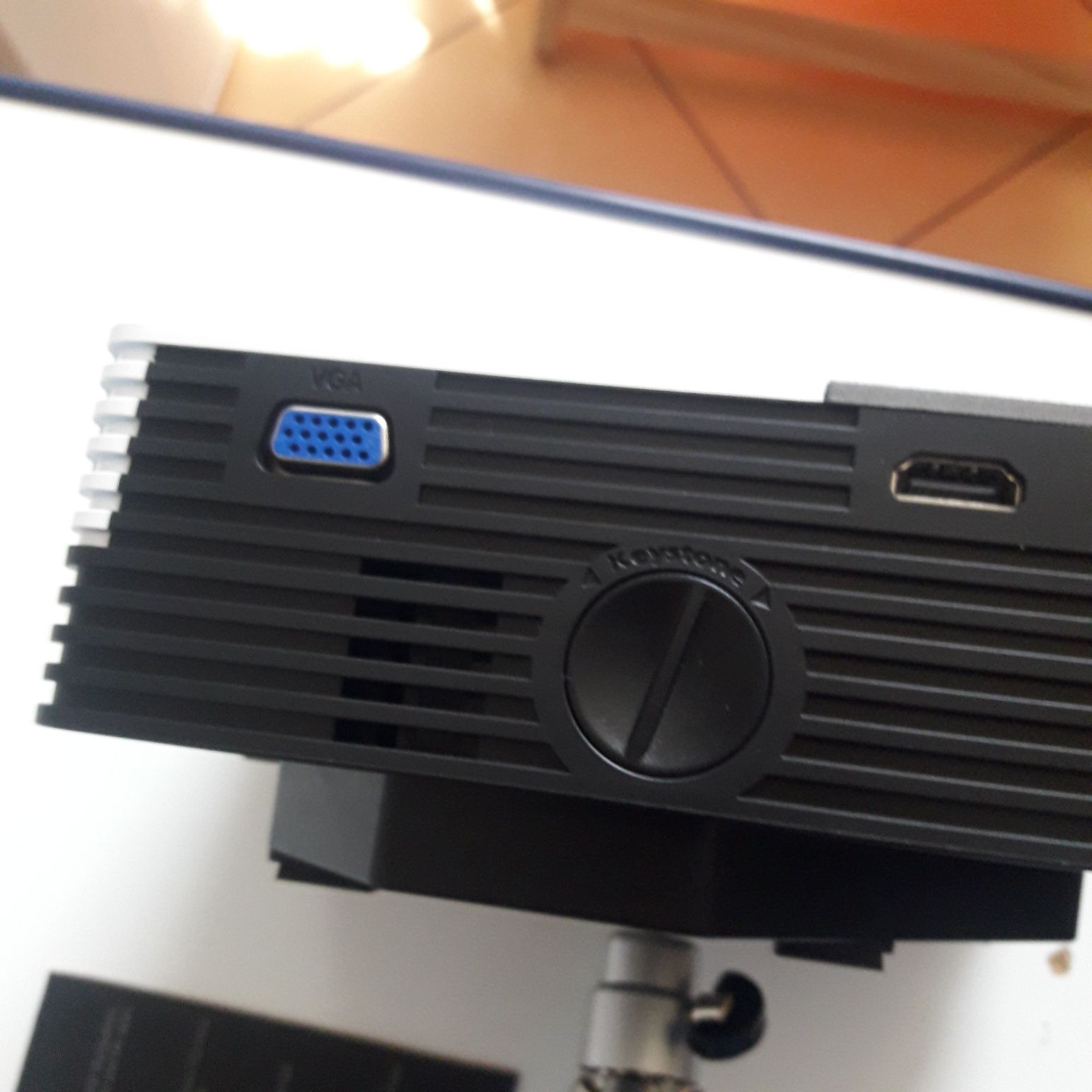 Videoproiector ROHS,Germany,led full HDD,nou,nefolosit.