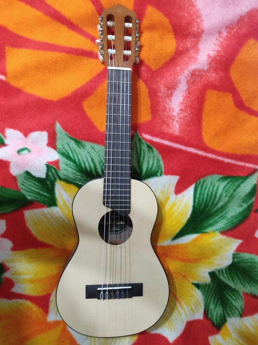 Гитара , Геталеле Yamaha GL1 BL