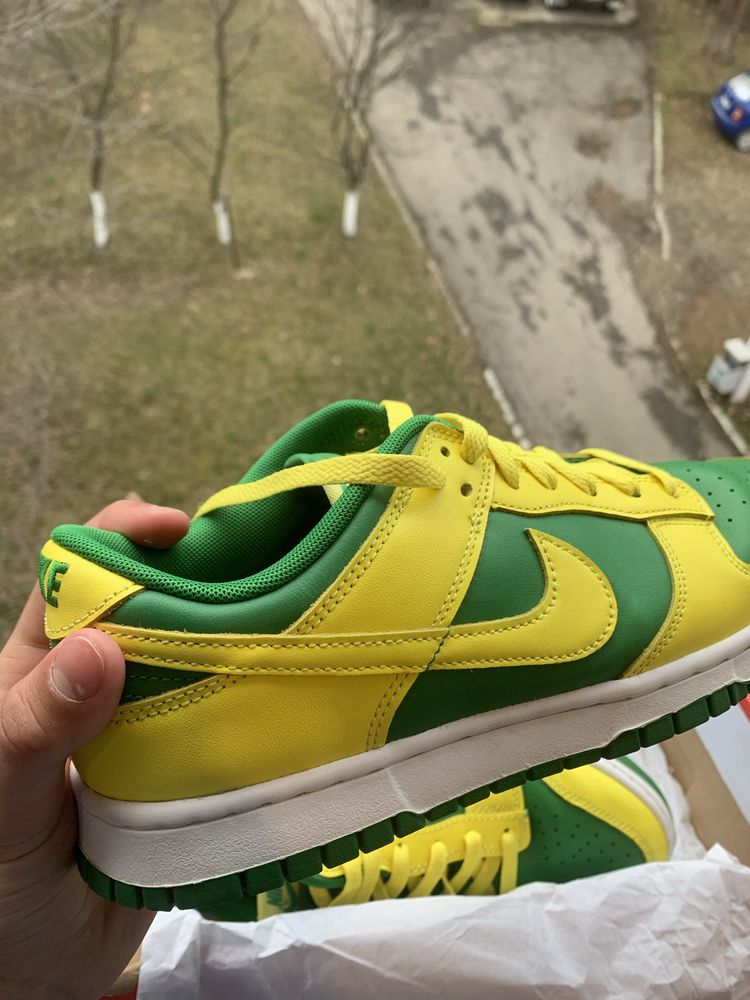 Nike dunk low reverse brazil