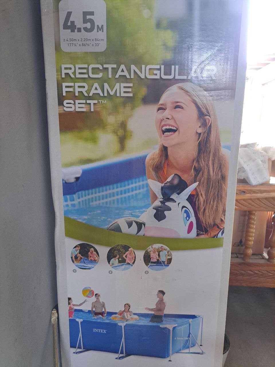 Срочно продаю бассейн
