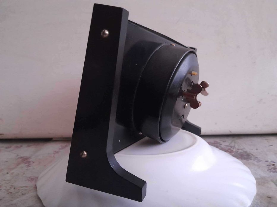 Ceas desteptator de semineu-mecanic ,cu cadran 3D China