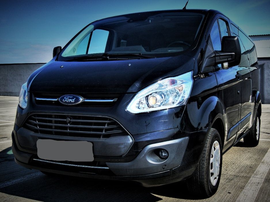 Inchiriere microbuz 9 locuri Ford Transit 2018 de la 70 eur/zi