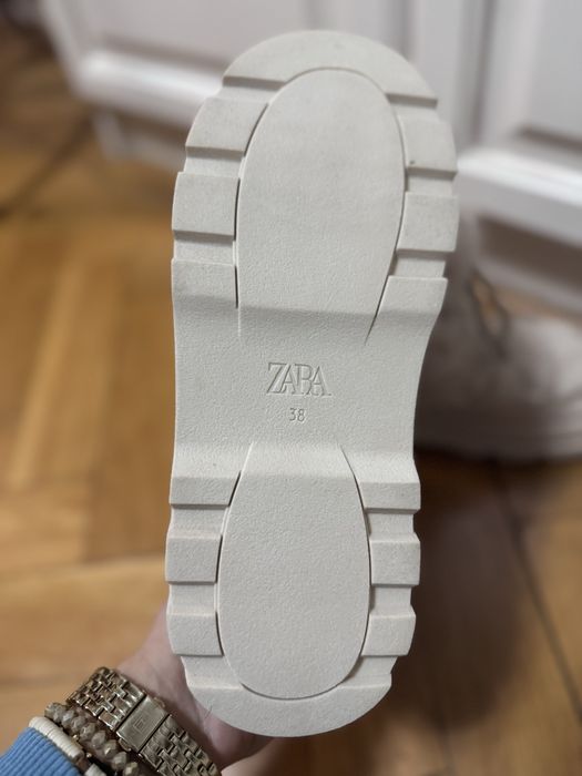 Ботуши Zara с пух