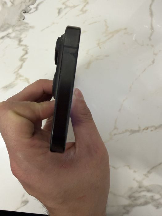 Vand iphone 16 Pro (spate spart) 128 GB