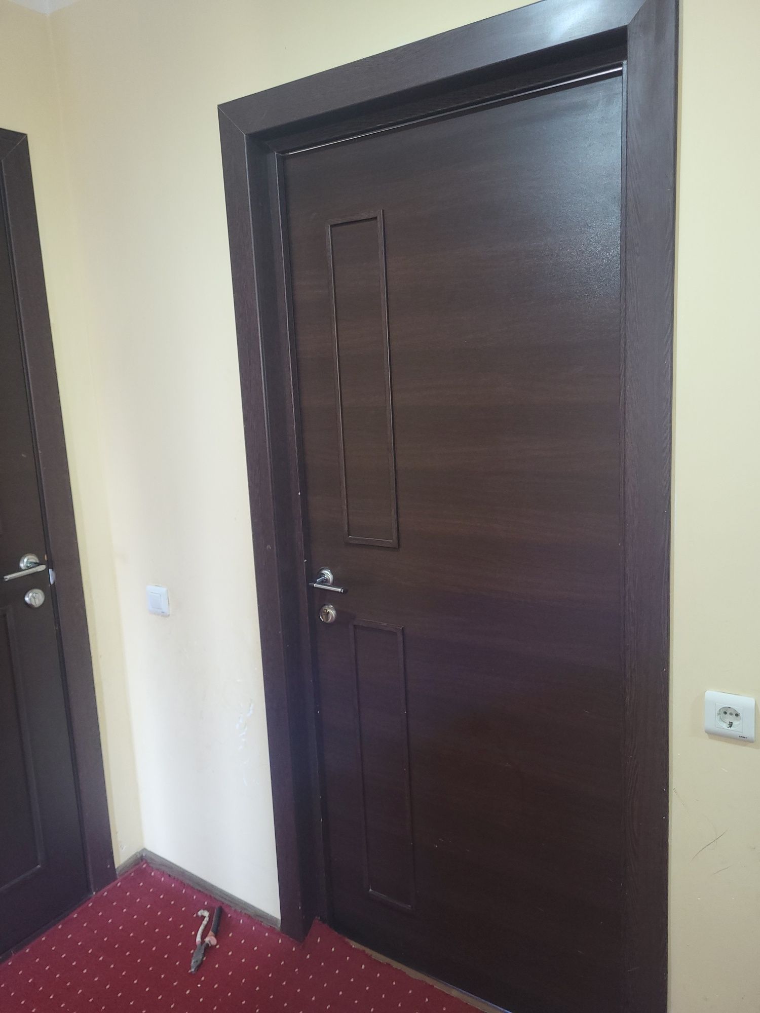 MDF Eshiklar sotiladi B/U, 300 ming. (МДФ эшик Б/У)