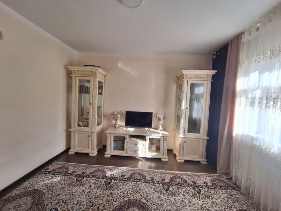 Yangihayot tumanida uy oilaga ijaraga beriladi