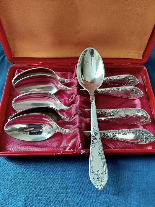 Мельхиоровые  чайные ложки