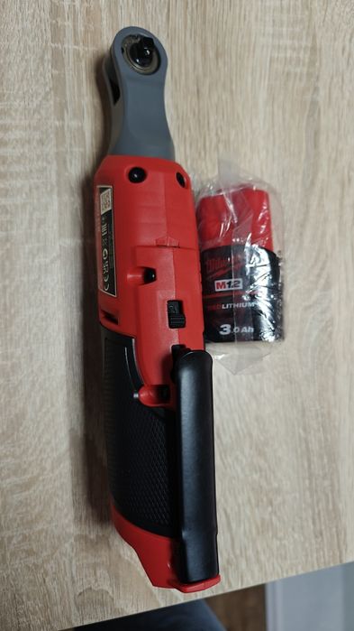 Clichet m12 cap 1/2 inclus acumulator de 2 ah