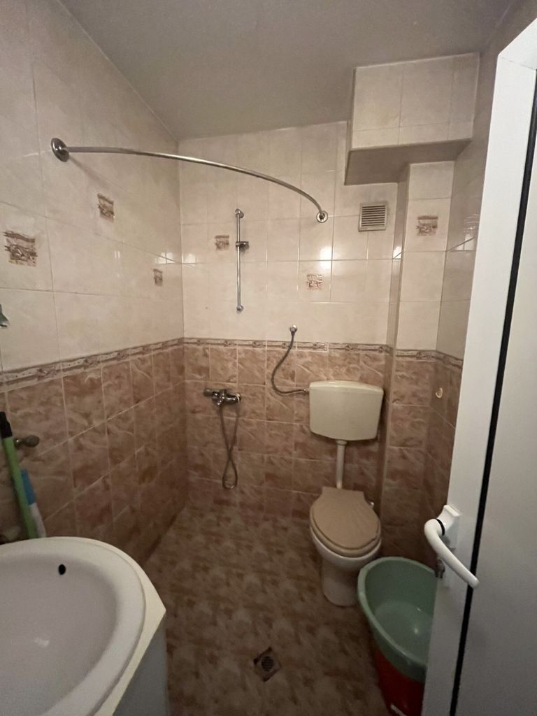 Продава се Двустаен апартамент в София, Гоце Делчев - 78 кв.м за 2500 €/кв.м - Снимка #6