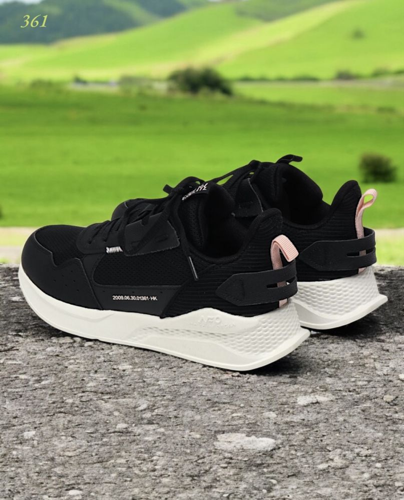 Кроссовки новые 39-40 размер