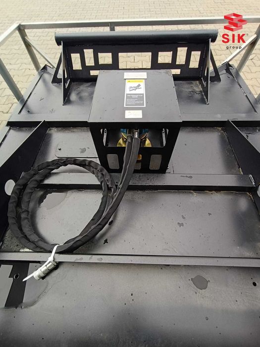 Dispozitiv tuns iarbă pentru mini încărcătoare Bobcat – produs nou