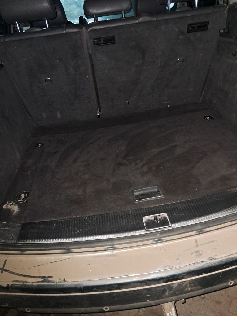 Detailing interior auto și mochete ,covoare chiar la tine acasă.