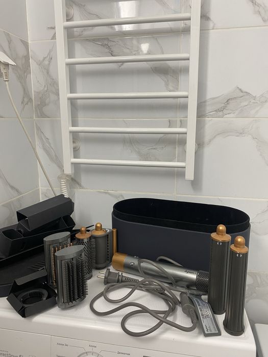 Продаю Дайсон Dyson Airwrap HS05