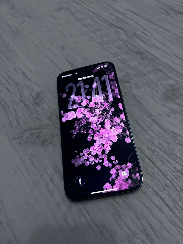 Продам Айфон 14 pro max