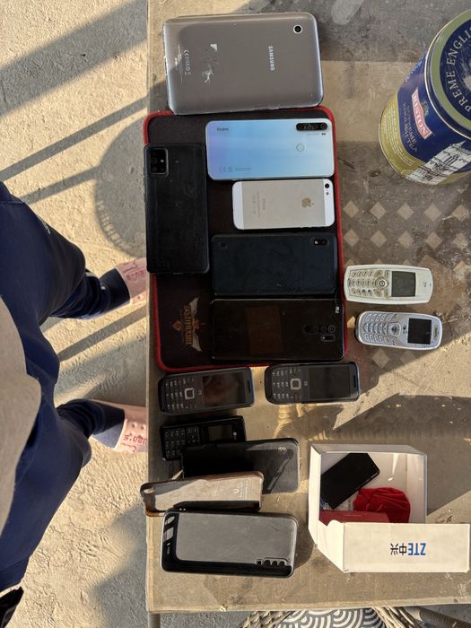 Продам телефоны на запчасти или их можно отремонтировать
