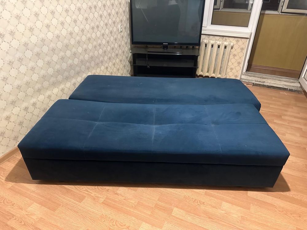 Полдам диван синего цвета