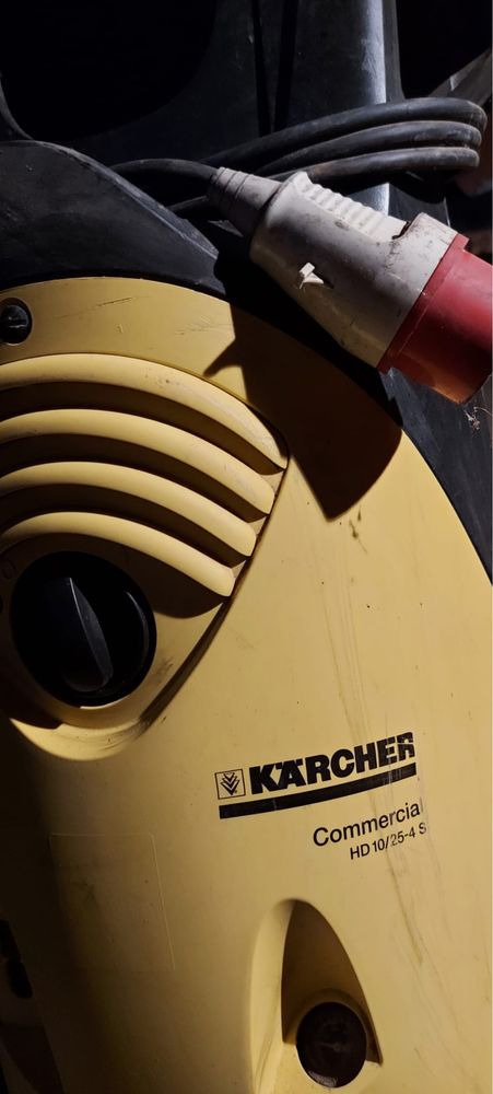 Pompa de spalat comercial Karcher