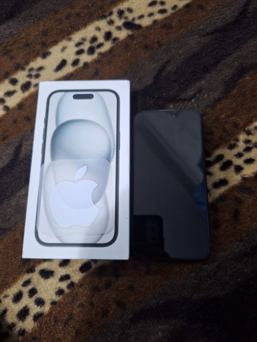 Продам Айфон 15 с коробкой