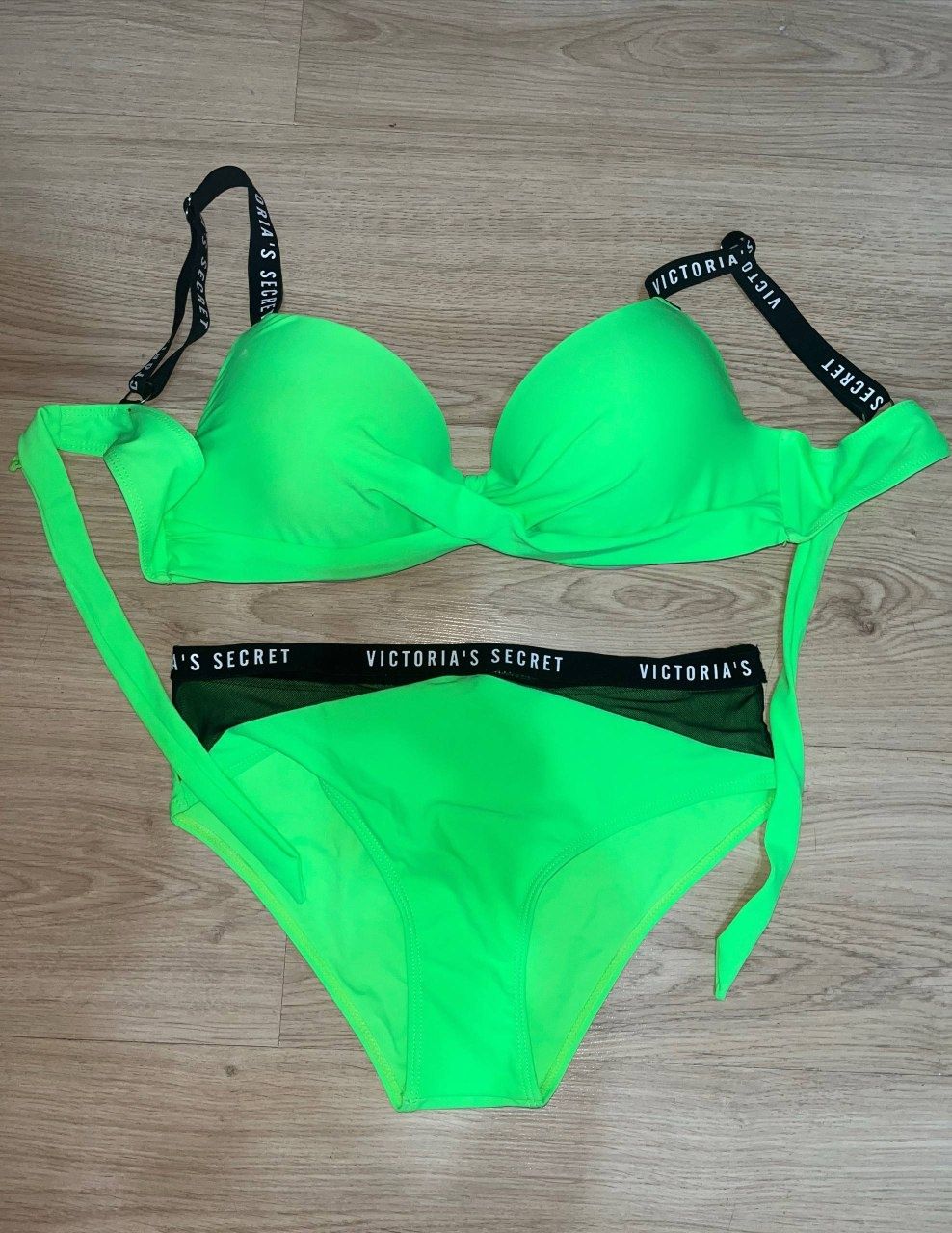 Купальник VICTORIA'S SECRET тройка, новый