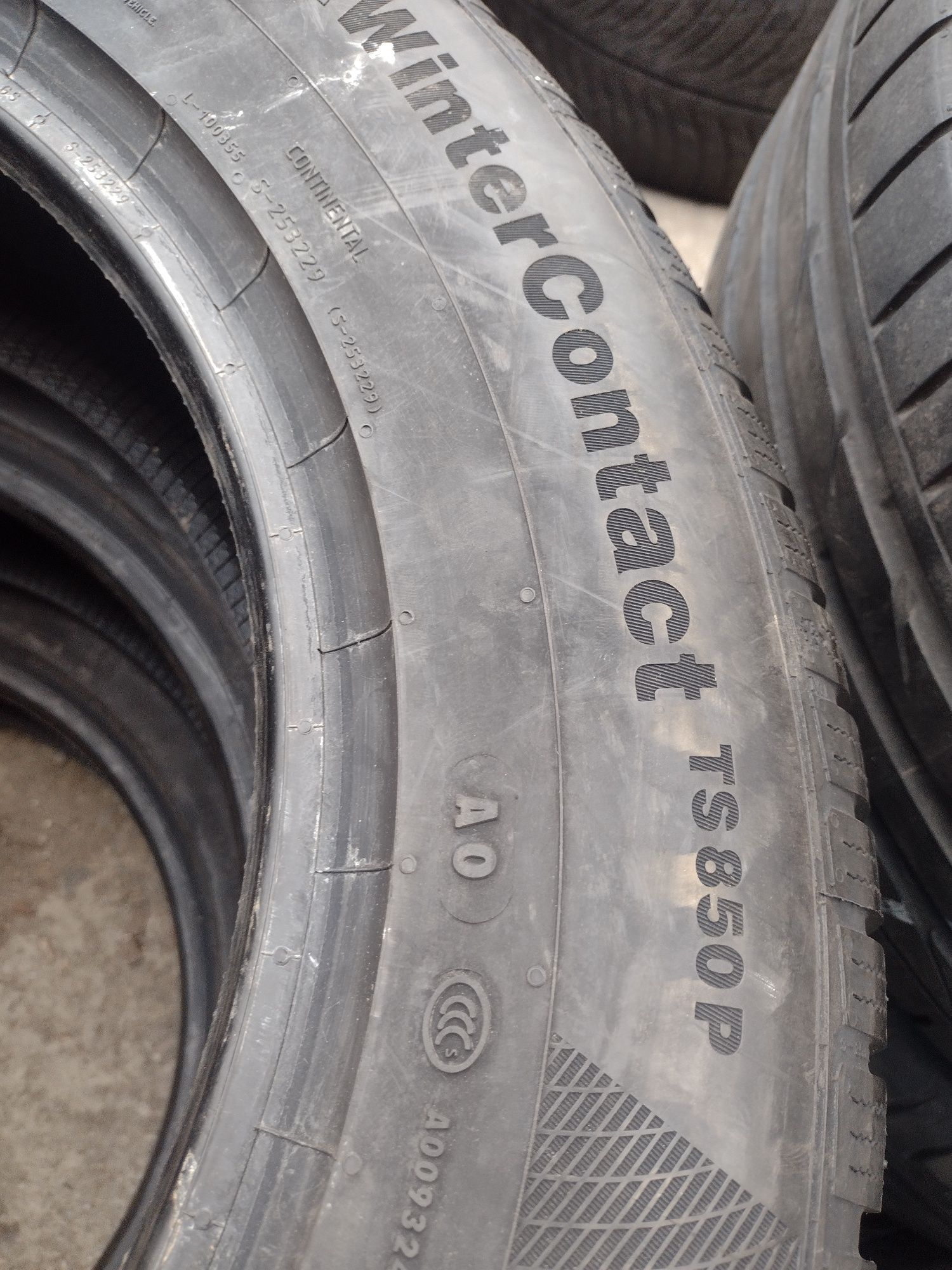 Нови 3бр.215/65/17 Continental TS850P AO dot3022